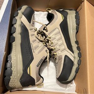 Sketchers Extra Wide w/ air cooled memory foam